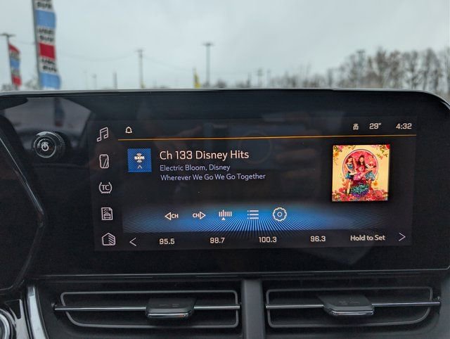 Used 2024 Chevrolet Trax RS w/ Driver Confidence Package image 22