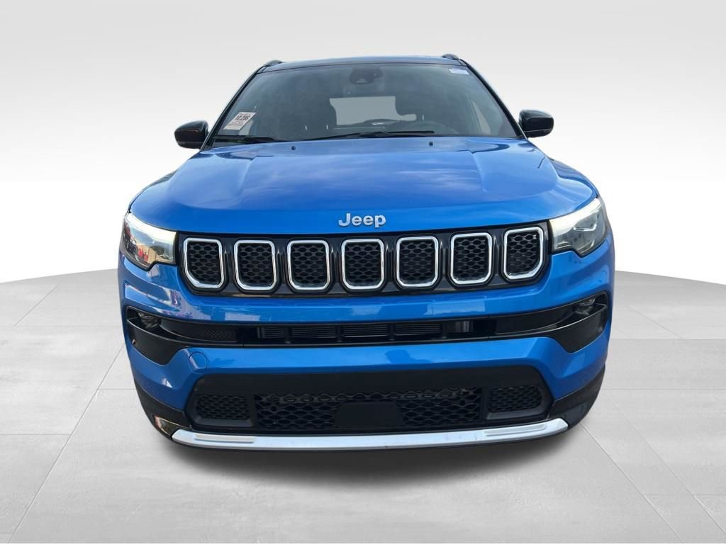Used 2023 Jeep Compass Limited w/ Elite Group image 13