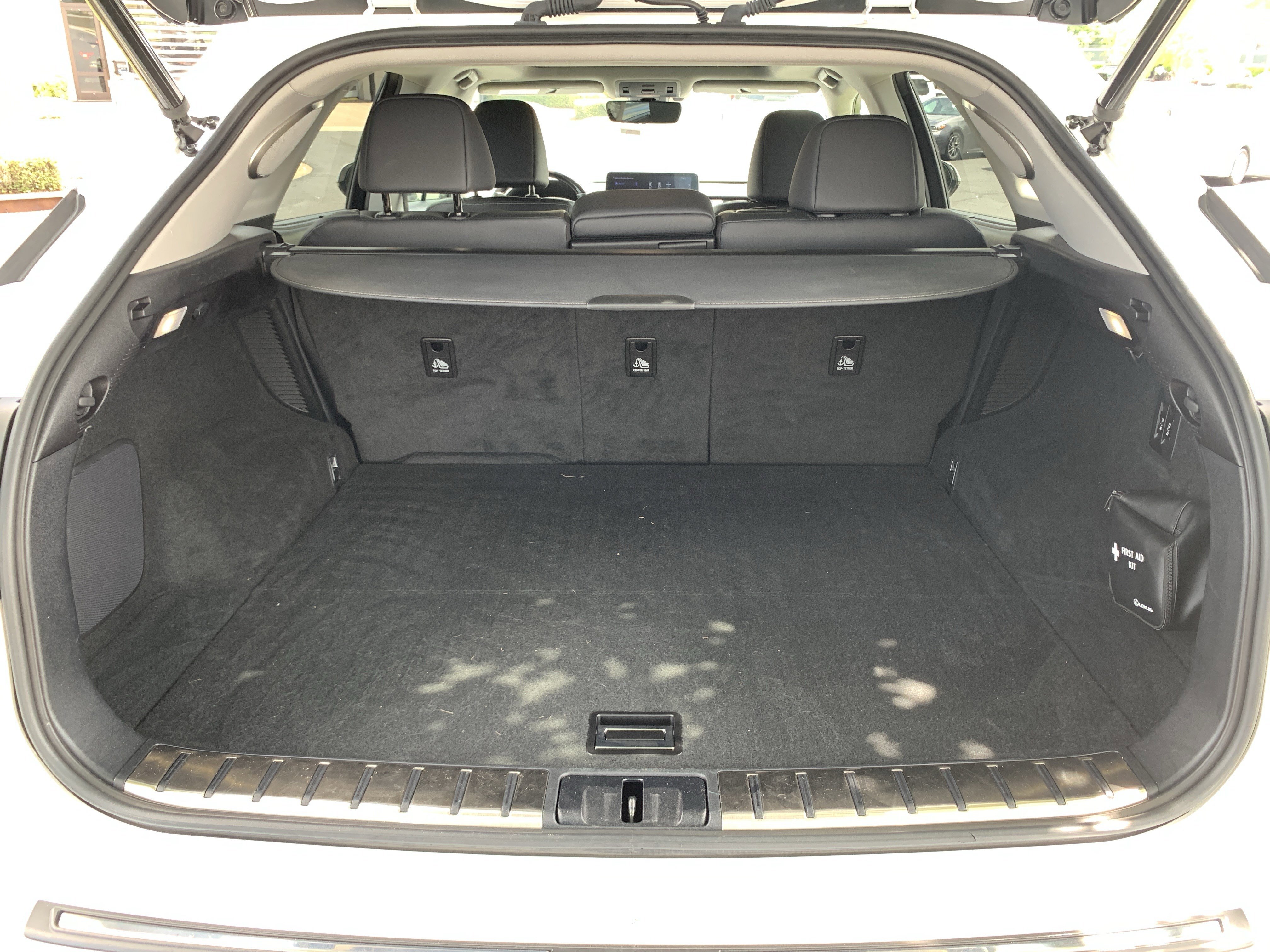 Used 2020 Lexus RX 450h AWD w/ Luxury Package image 34