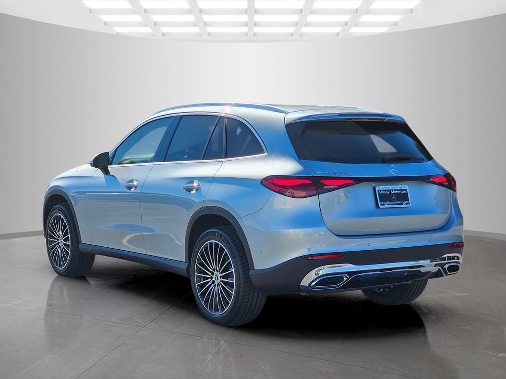 Used 2026 Mercedes-Benz GLC 300 image 4