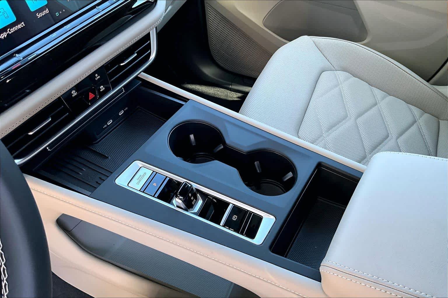 New 2026 Volkswagen Atlas SE image 7