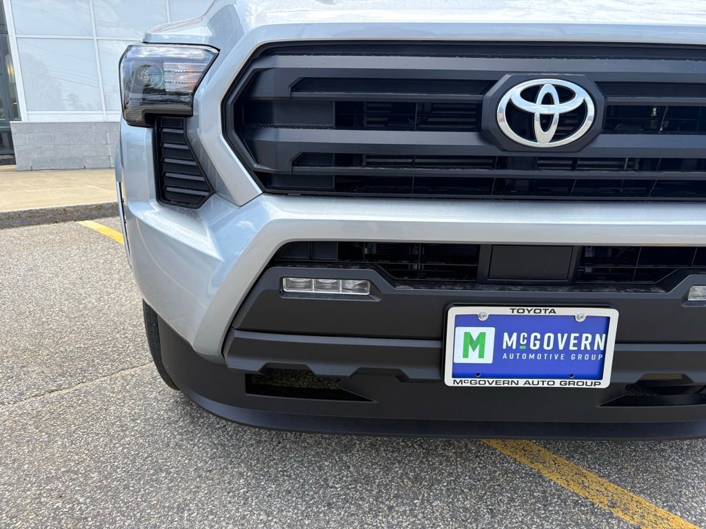 New 2026 Toyota Tacoma SR5 AWD/4WD image 8