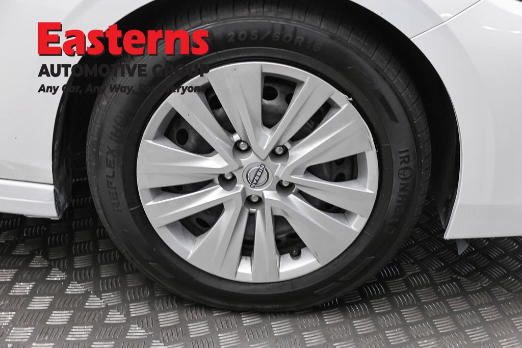 Used 2024 Nissan Sentra S FWD image 32