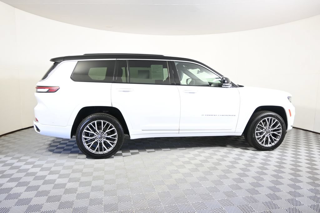 Used 2023 Jeep Grand Cherokee L Summit AWD/4WD image 7