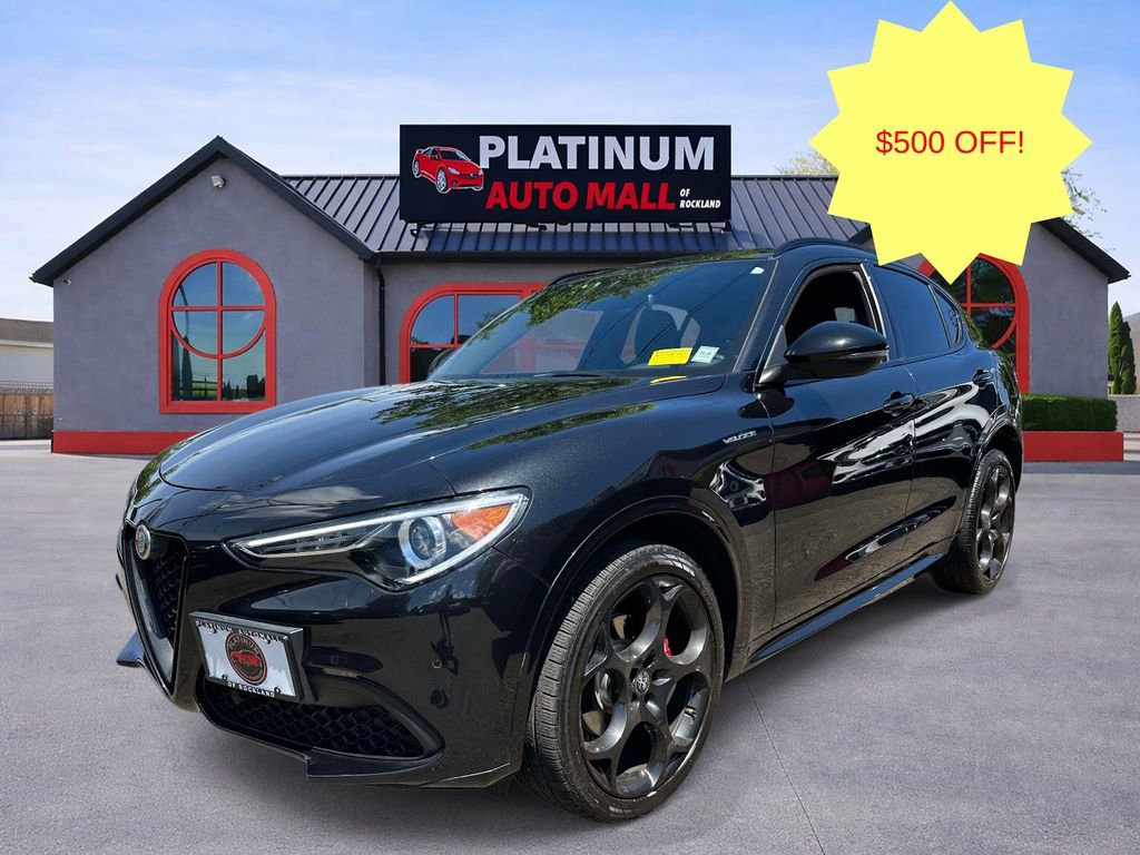 Used 2023 Alfa Romeo Stelvio Veloce AWD/4WD image 7