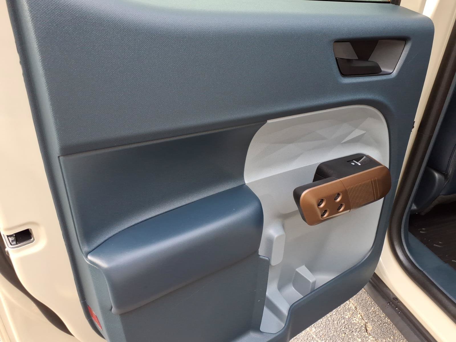 Certified 2024 Ford Maverick Lariat FWD image 24
