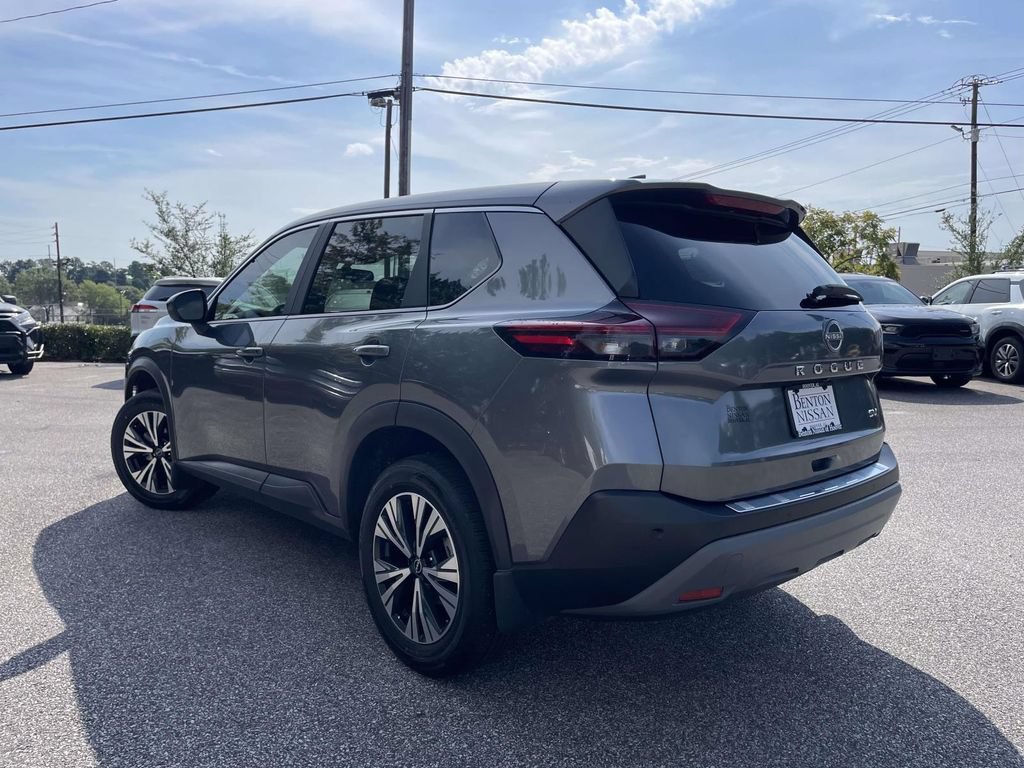 Used 2023 Nissan Rogue SV FWD image 5