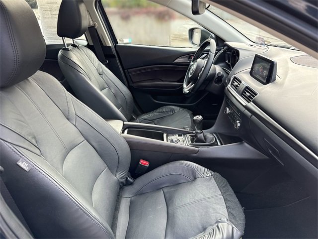 Used 2018 MAZDA MAZDA3 Grand Touring w/ Premium Equipment Package image 27