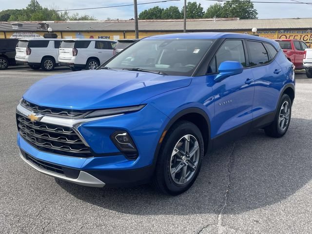 Used 2025 Chevrolet Blazer LT AWD/4WD image 9