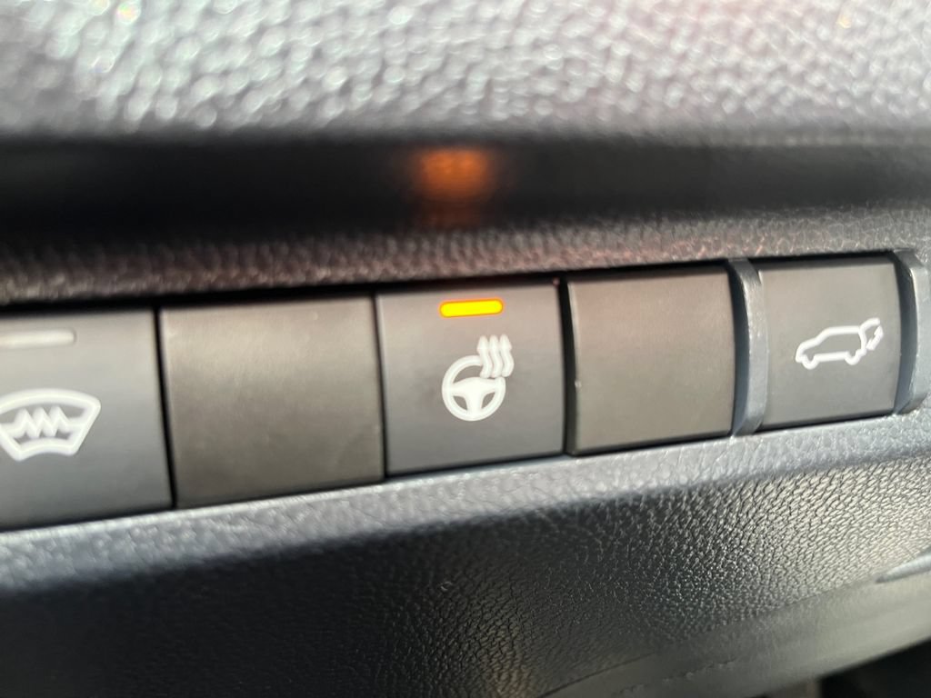 Used 2023 Toyota RAV4 XLE w/ Convenience Package AWD/4WD image 30