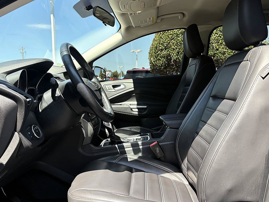 Used 2019 Ford Escape SEL AWD/4WD image 9