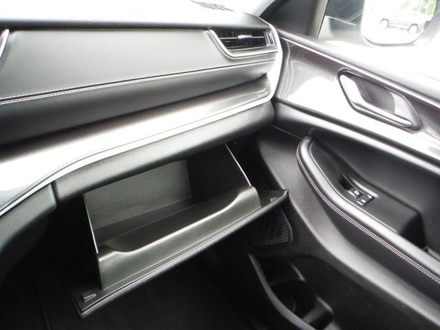 Used 2023 Jeep Grand Cherokee L Laredo AWD/4WD image 29