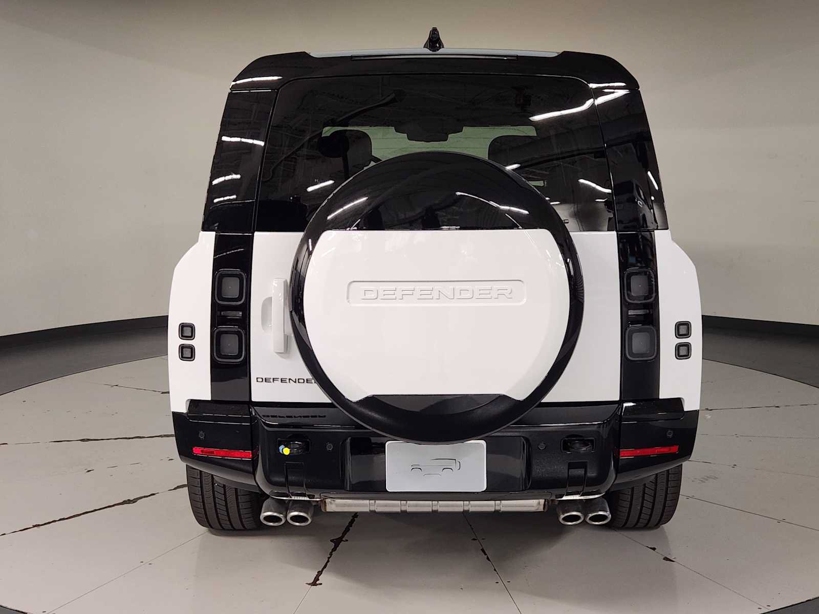 New 2026 Land Rover Defender 130 V8 AWD/4WD image 10