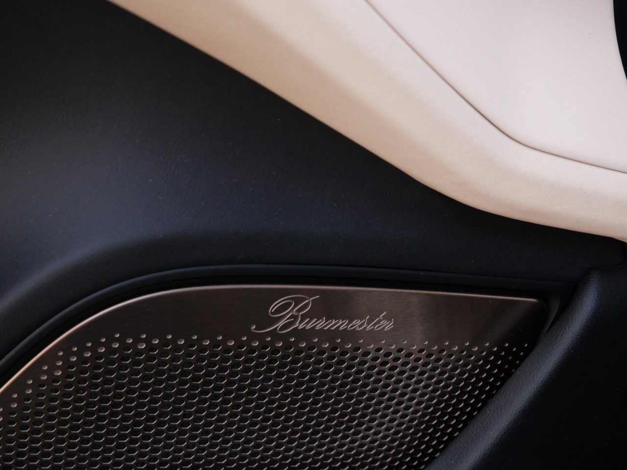 Used 2020 Porsche Taycan Turbo S image 17