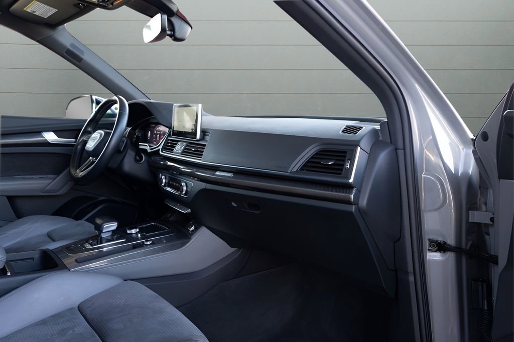 Used 2020 Audi SQ5 Premium Plus w/ Premium Plus Package image 81