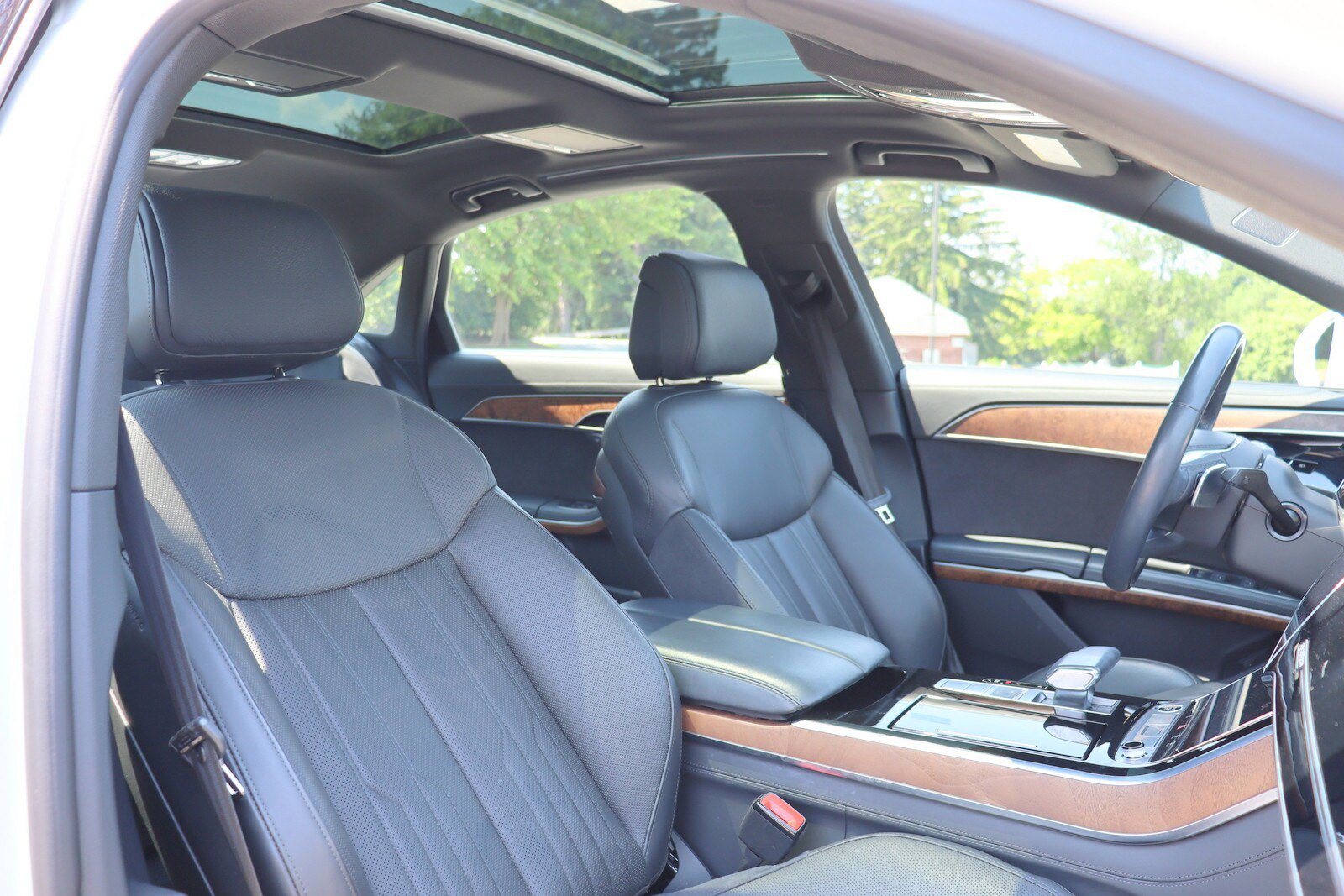 Used 2023 Audi A8 L 3.0T w/ Luxury Package AWD/4WD image 21