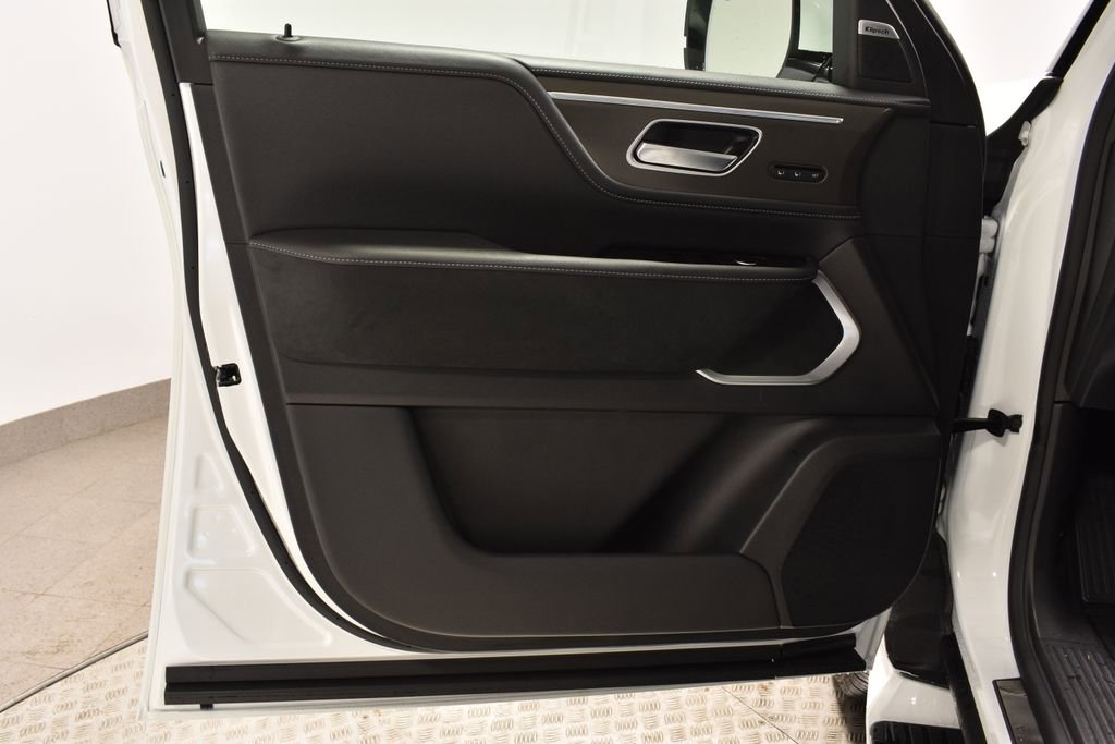 New 2026 INFINITI QX80 Luxe w/ Cargo Package image 11