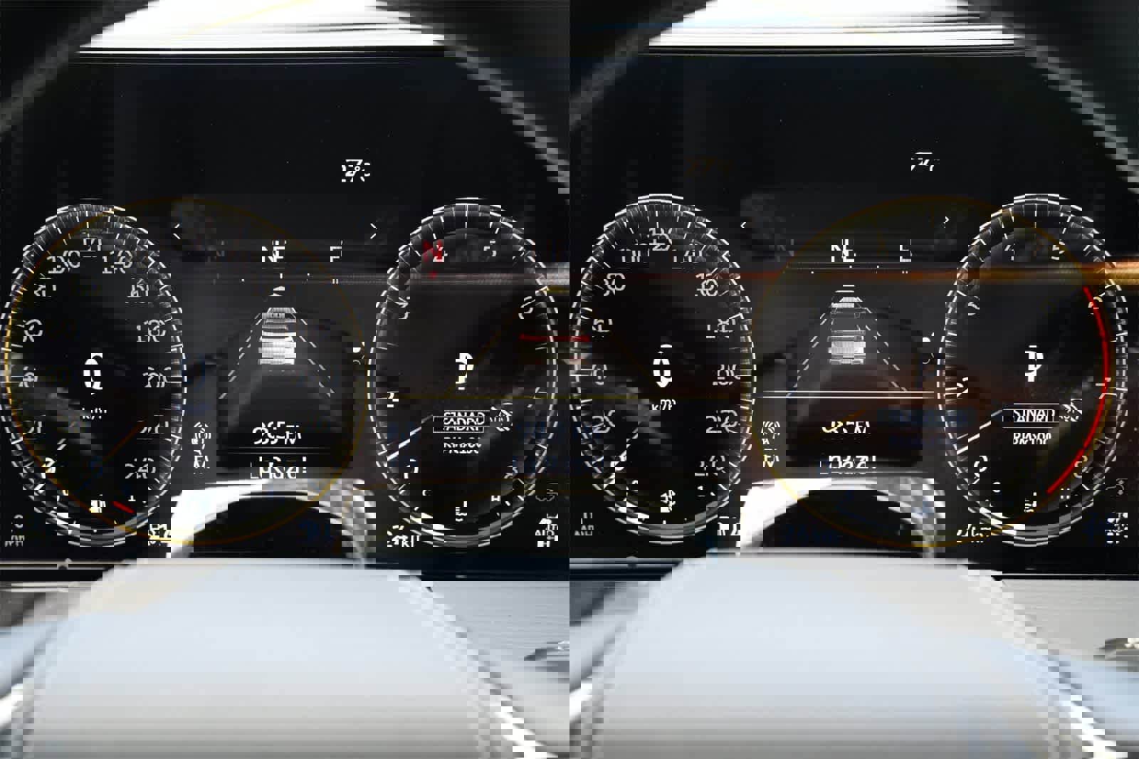 New 2025 INFINITI QX80 Sensory image 12