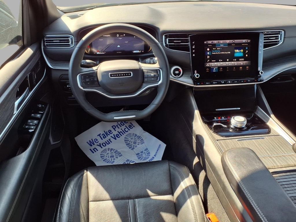 Used 2024 Jeep Wagoneer Series II w/ Flexible Seating Group image 4