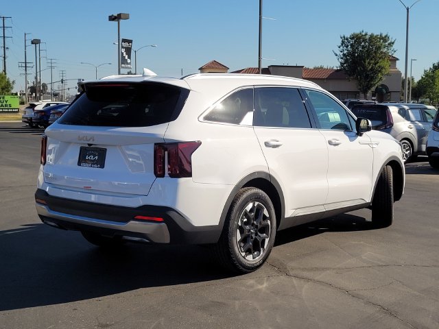 New 2026 Kia Sorento S w/ S Panoramic Sunroof Package FWD image 5