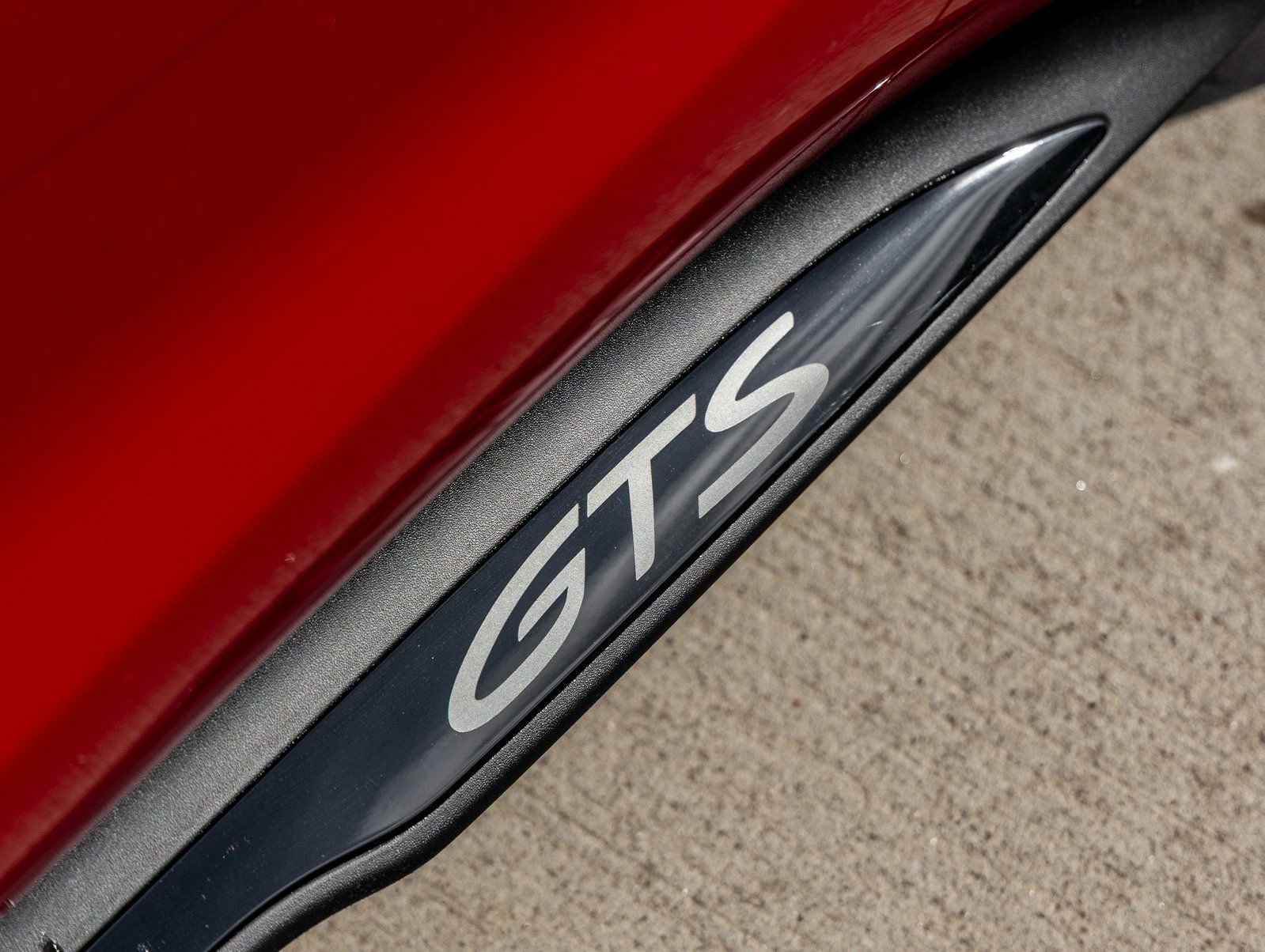 Used 2025 Porsche Taycan GTS image 17