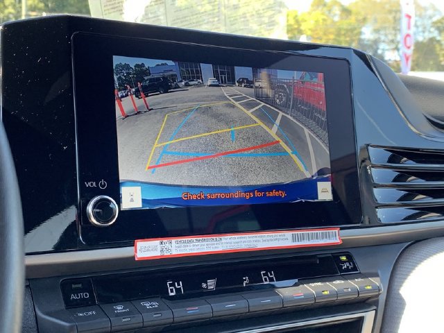 Used 2026 Toyota Camry SE FWD image 22
