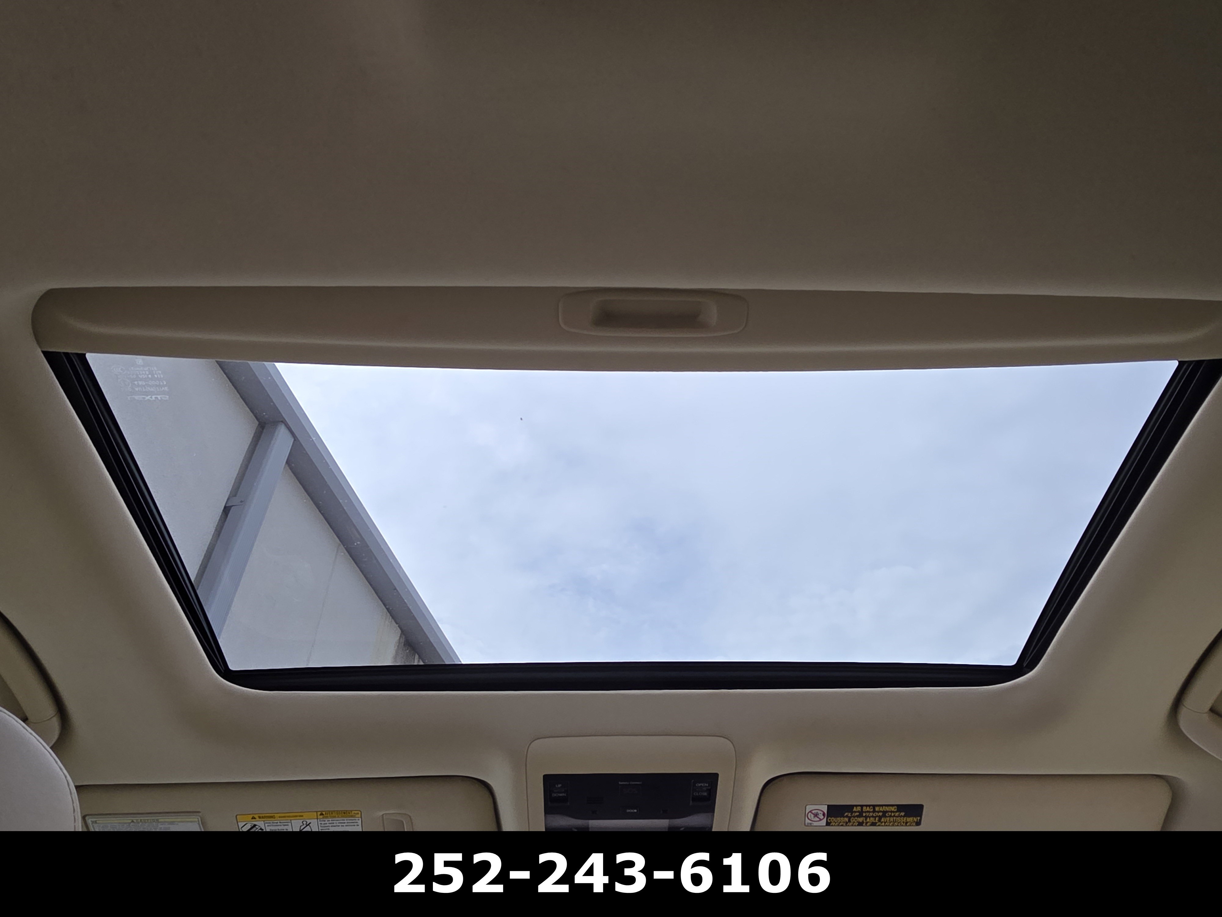 Used 2016 Lexus LX 570 4WD w/ Luxury Package image 13