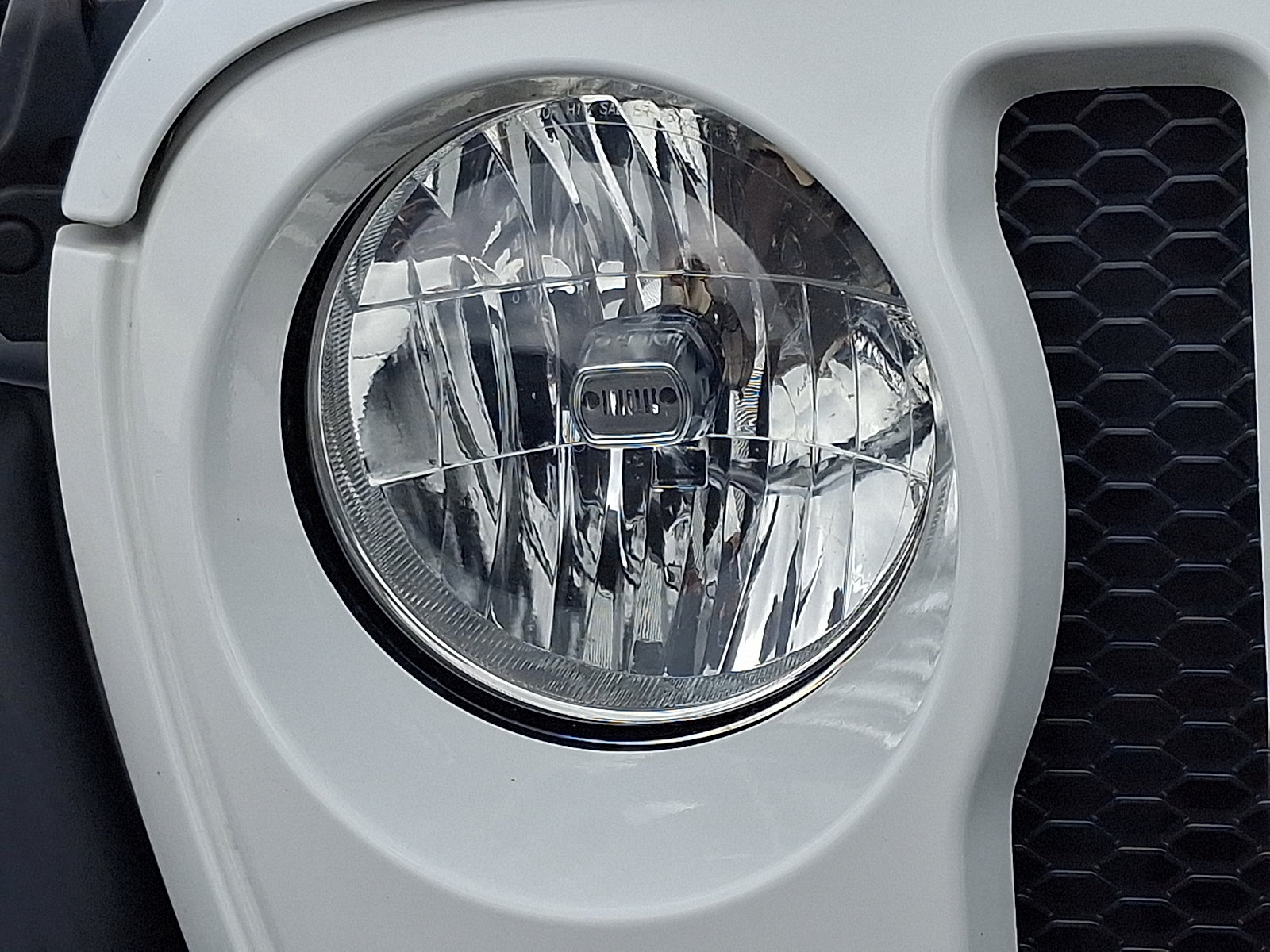 Used 2023 Jeep Wrangler Sport AWD/4WD image 9