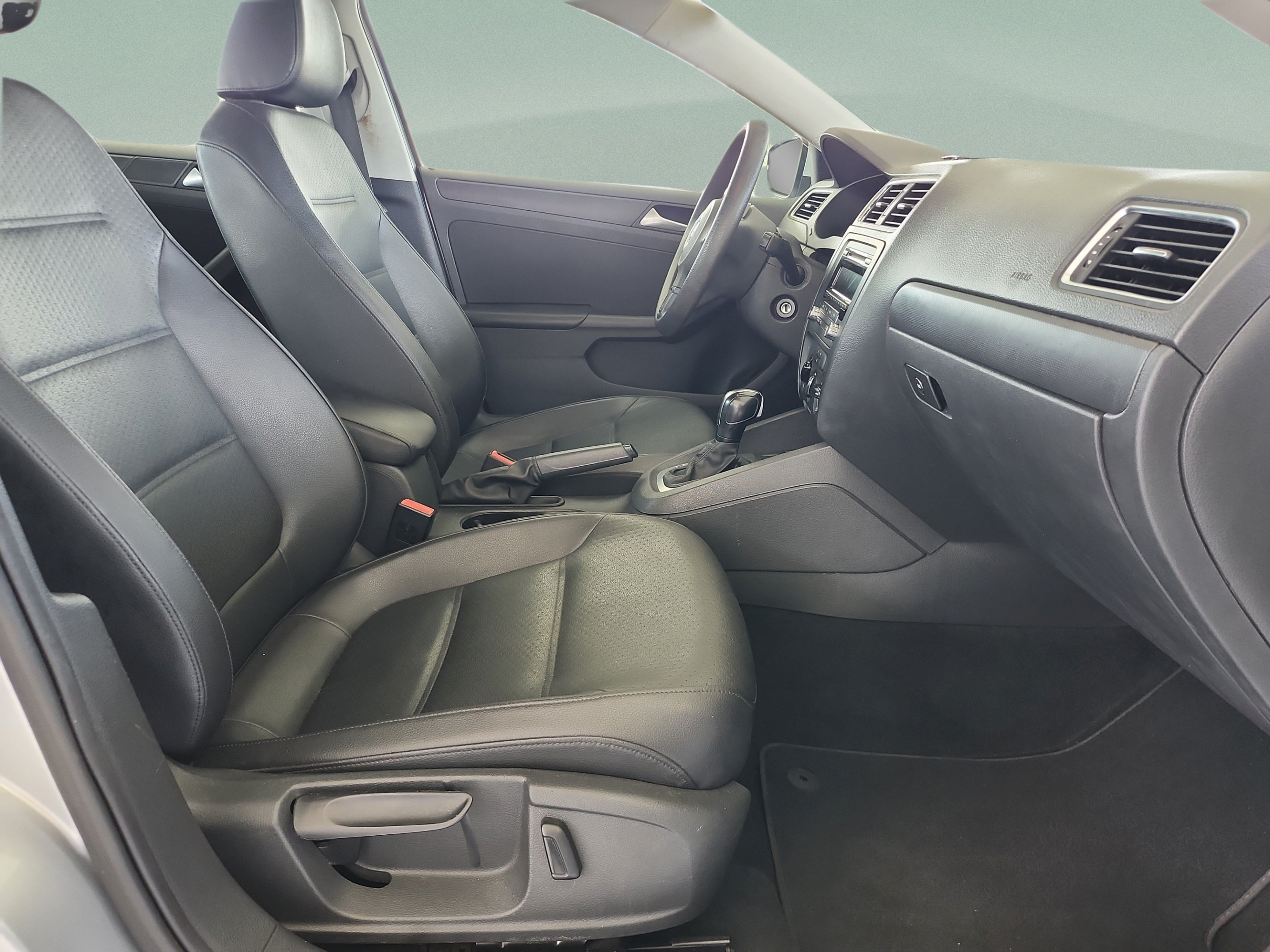 Used 2014 Volkswagen Jetta SE FWD image 20