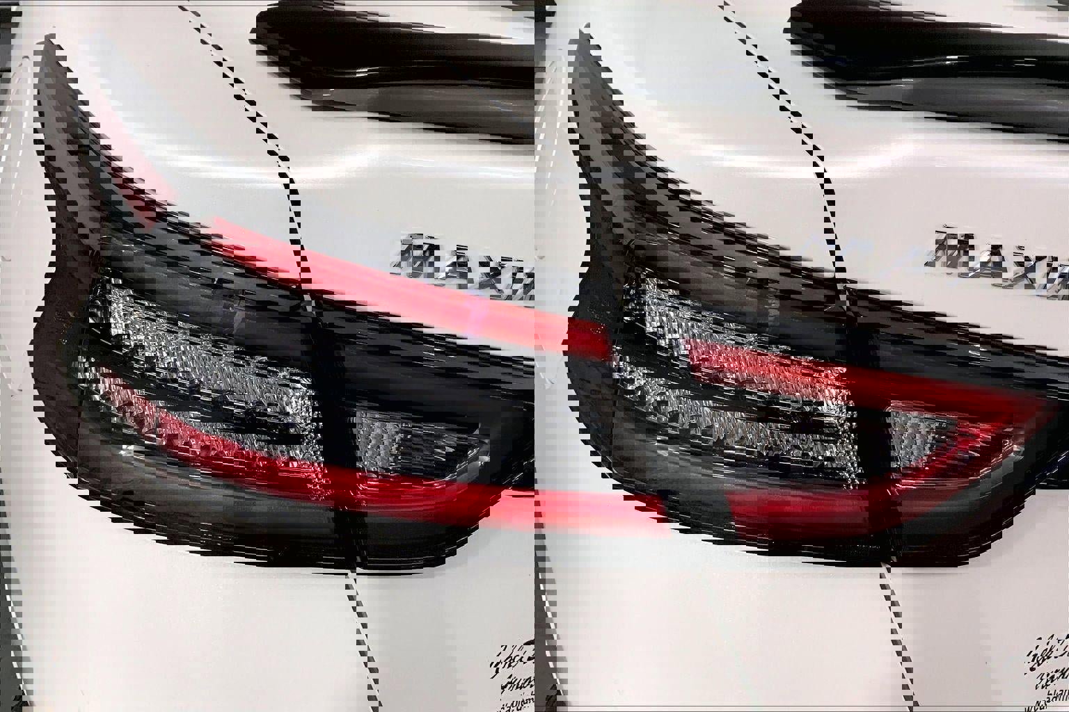 Used 2023 Nissan Maxima SR image 27