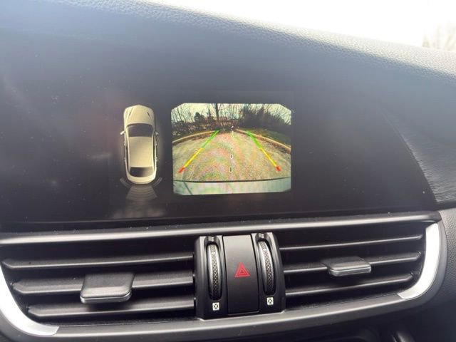 Used 2018 Alfa Romeo Giulia RWD image 26