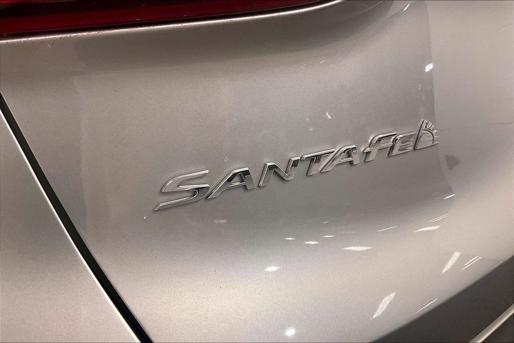 Used 2020 Hyundai Santa Fe Limited image 28