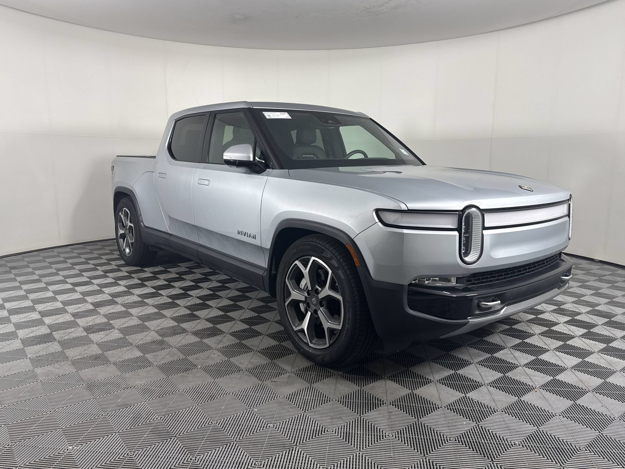 Used 2023 Rivian R1T Adventure AWD/4WD image 7