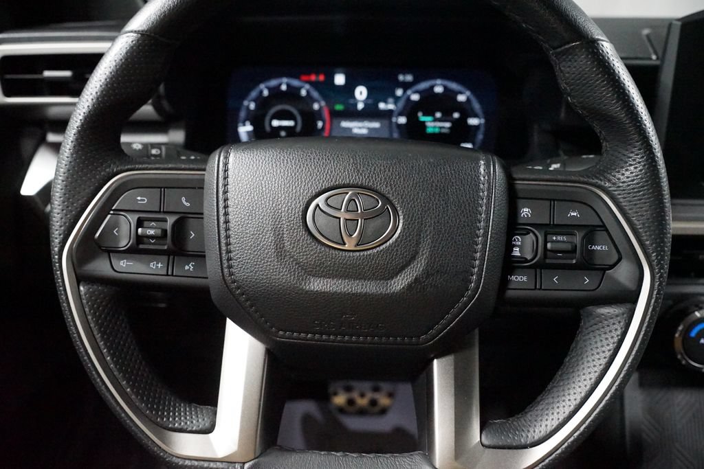 Certified 2025 Toyota Tacoma TRD Sport AWD/4WD image 13