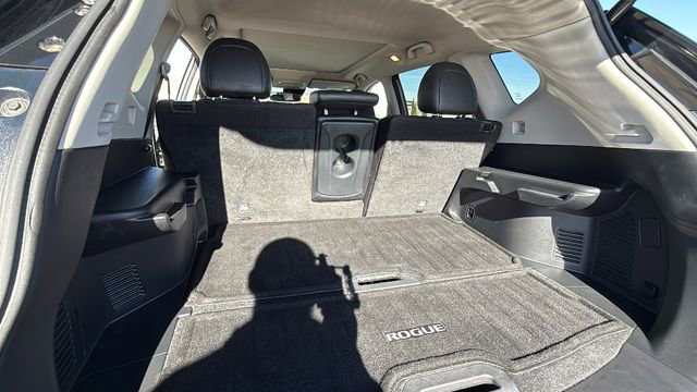 Used 2020 Nissan Rogue SL w/ Premium Package image 27