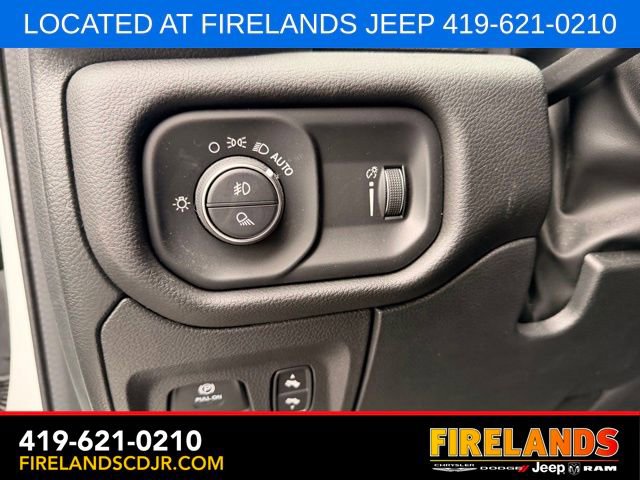 Used 2023 RAM 1500 Big Horn AWD/4WD image 18