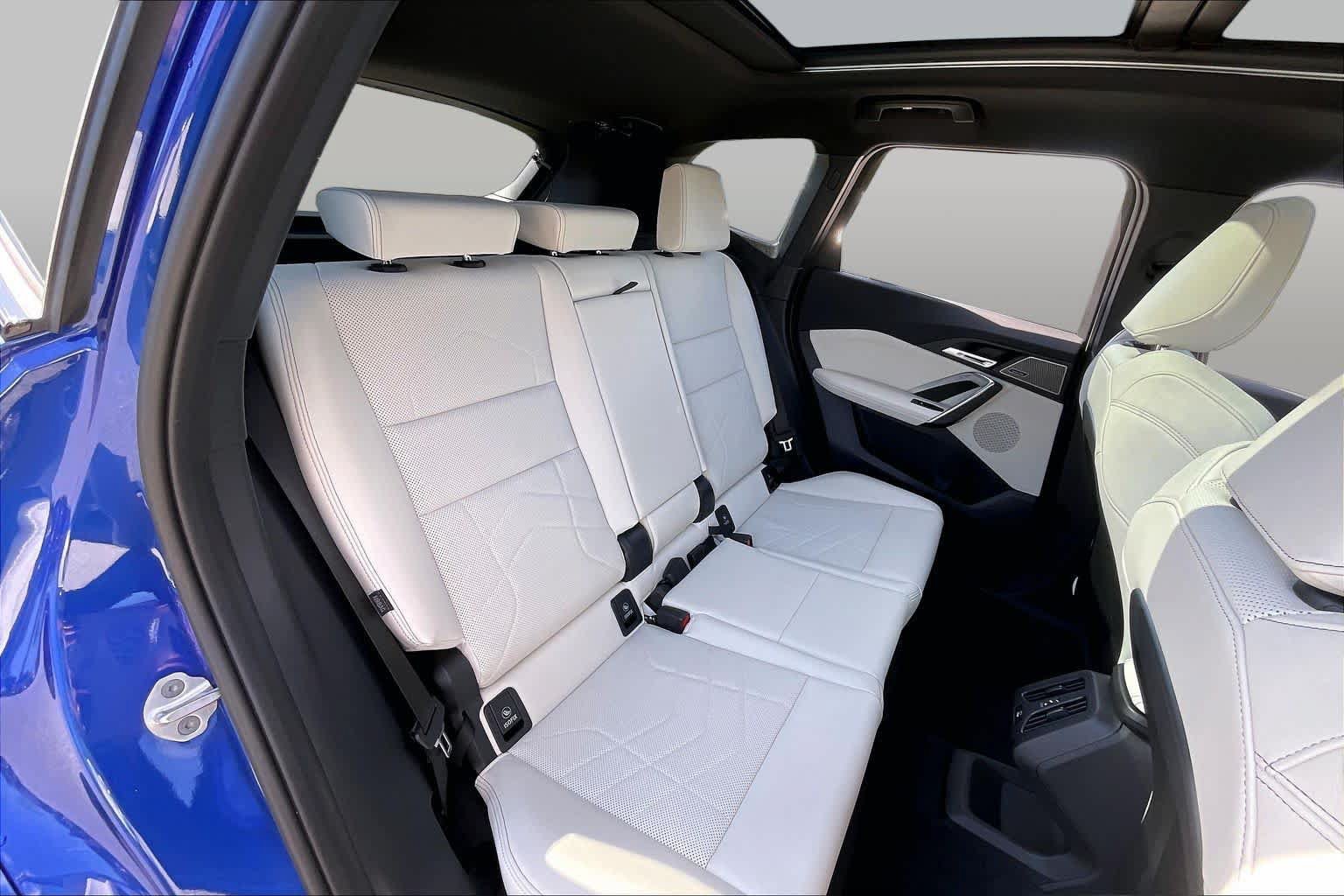 Certified 2026 BMW X1 xDrive28i w/ M Sport Package AWD/4WD image 19