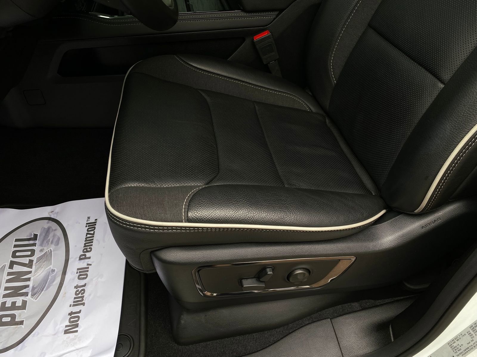 Used 2025 RAM 1500 Limited w/ Body Color Bumper Group image 14