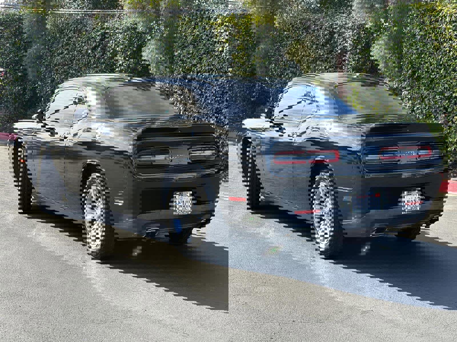 Used 2018 Dodge Challenger SXT image 4