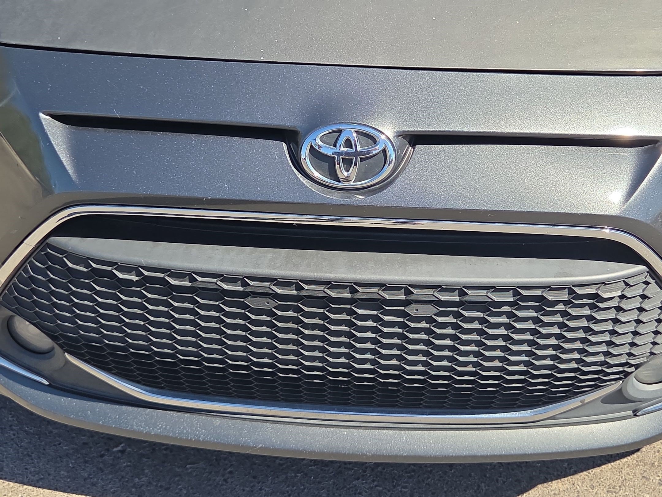 Used 2020 Toyota Yaris LE FWD image 9
