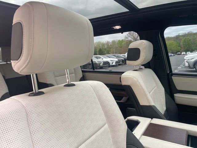 Used 2024 Toyota Sequoia Capstone image 7