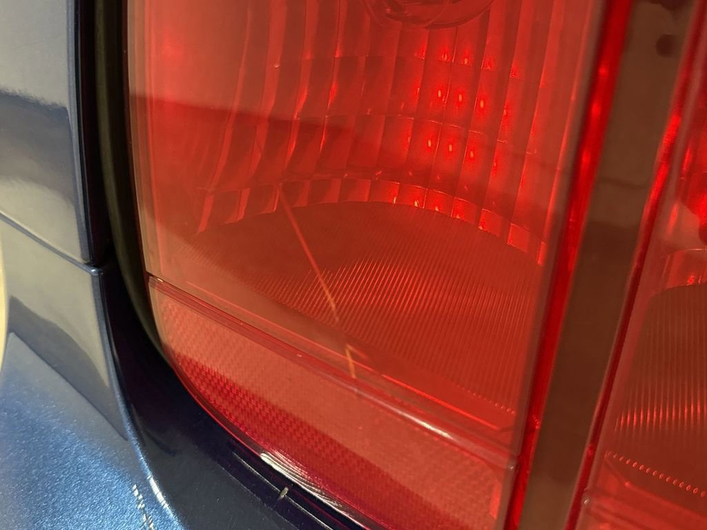 Used 2006 Ford Mustang Convertible image 28