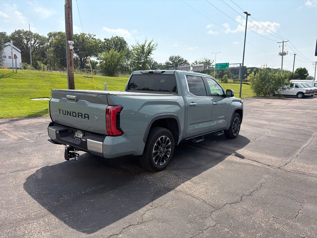 Used 2025 Toyota Tundra Limited AWD/4WD image 31