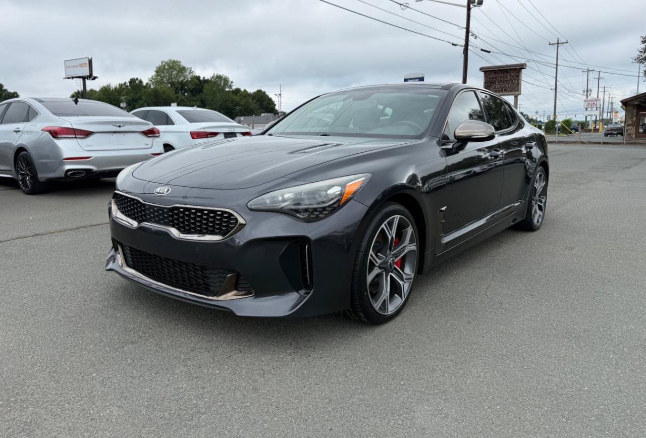 Used 2019 Kia Stinger GT1 RWD image 3