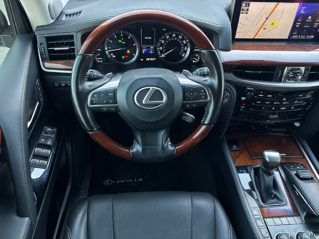 Used 2021 Lexus LX 570 4WD w/ Luxury Package image 14