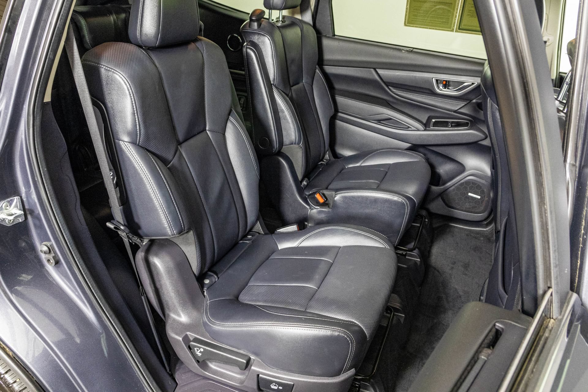 Used 2023 Subaru Ascent Limited w/ Technology Package AWD/4WD image 47