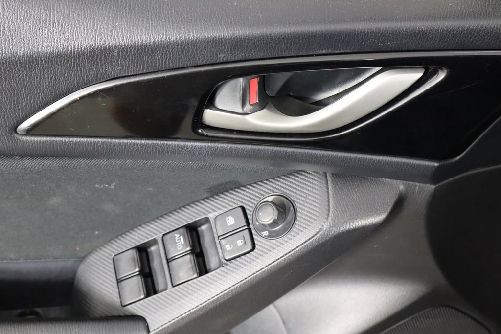 Used 2015 MAZDA MAZDA3 i Touring FWD image 19
