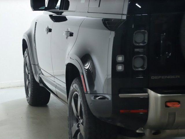 Used 2021 Land Rover Defender 110 X image 6