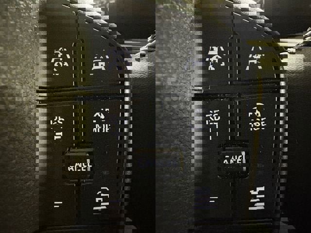 Used 2024 Toyota Prius LE image 16