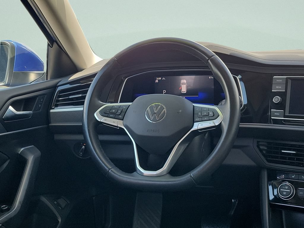 Used 2022 Volkswagen Jetta SE FWD image 12